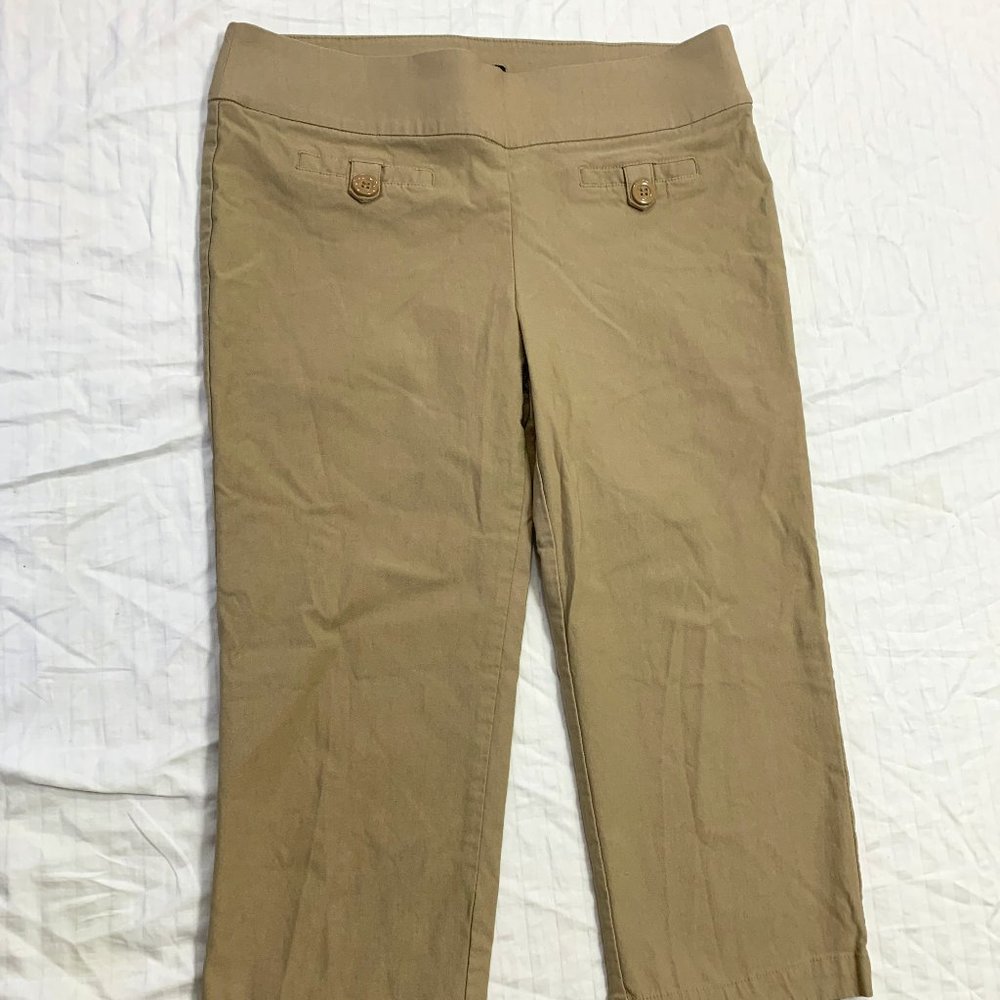 🍎🍎🍎 SOHO PULL ON WOMENS CAPRIS PANTS SIZE M PETITE 🍎🍎🍎
